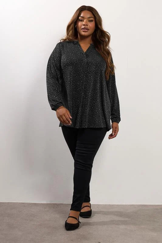 Black Metallic Pleated Top